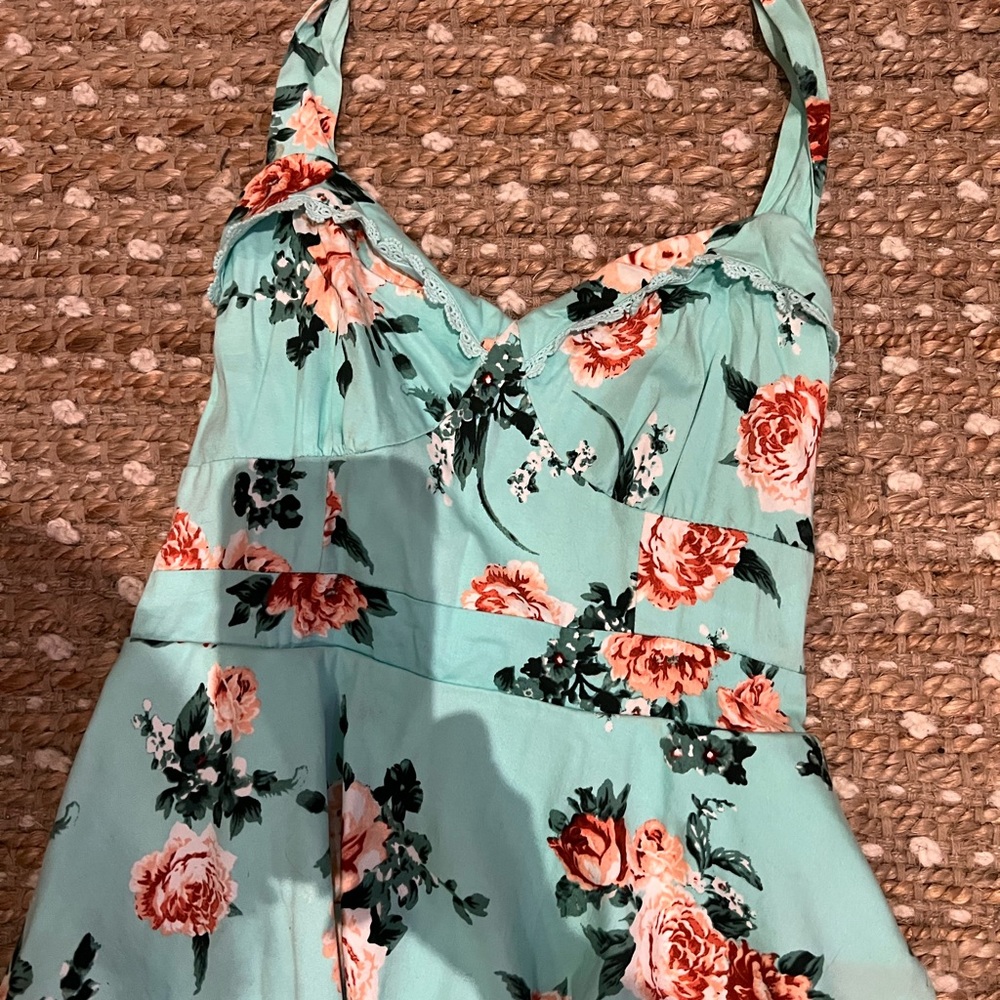 Hot topic halter dress - Picture 3 of 4
